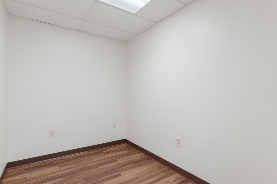 More Photos Of 9030 W Fort Island Trl, Crystal River Medical For Sale