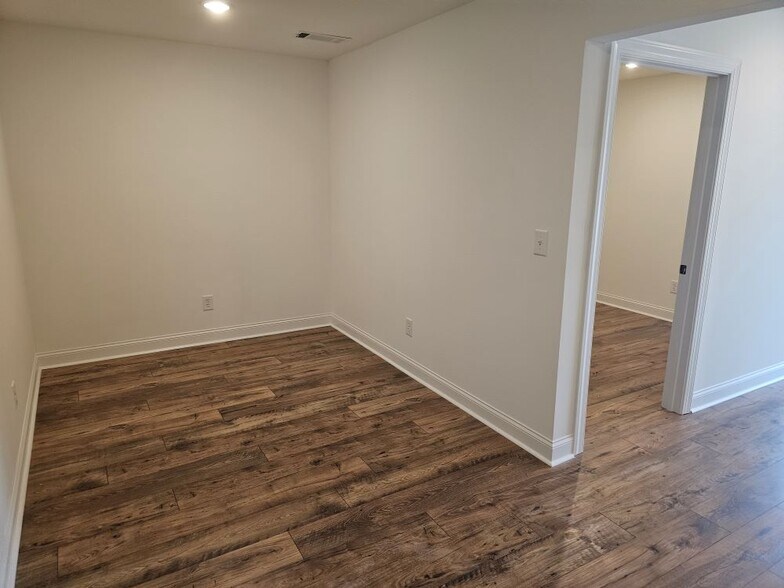 More Photos Of 1667 Broadway Ave, Braselton Warehouse For Lease