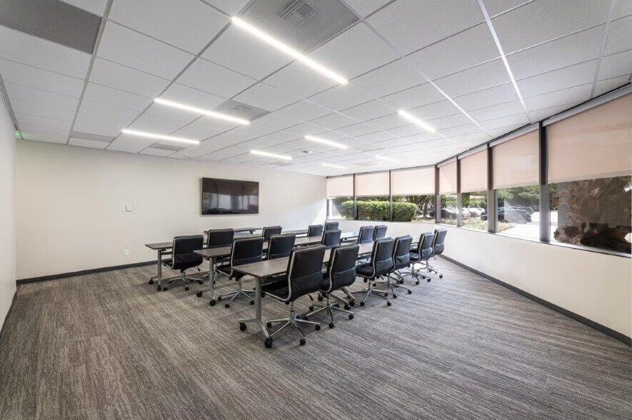 More Photos Of 1250 Wood Branch Park Dr, Houston Office For Lease