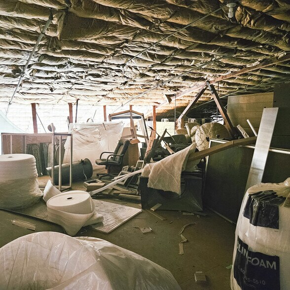 More Photos Of 350 Center St, Grayslake Warehouse For Sale