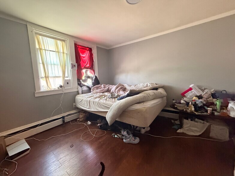 More Photos Of 26 Child St, Warren Apartments For Sale