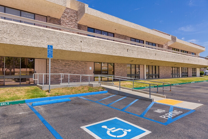 More Photos Of 2438 N Ponderosa Dr, Camarillo Medical For Sale