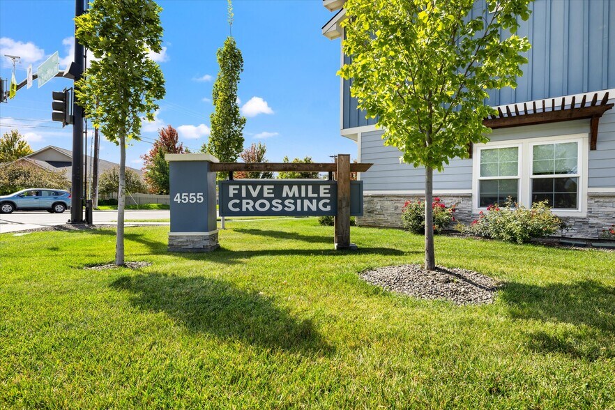 More Photos Of 10610 McMillan Rd, Boise Apartments For Sale