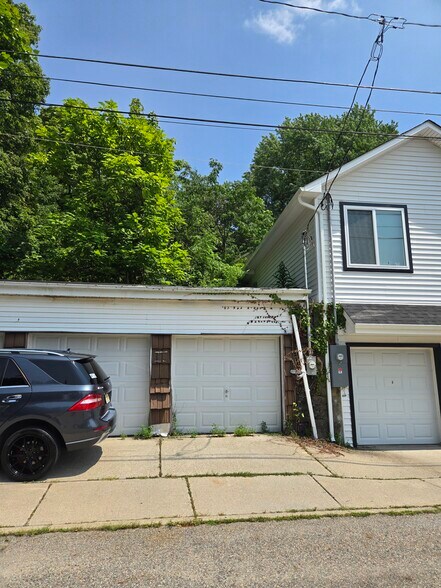 More Photos Of 13 Arch St, Butler Parking Lot For Sale