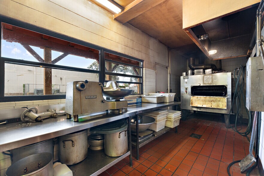 More Photos Of 3000 Cypress Gardens Rd, Winter Haven Restaurant For Sale