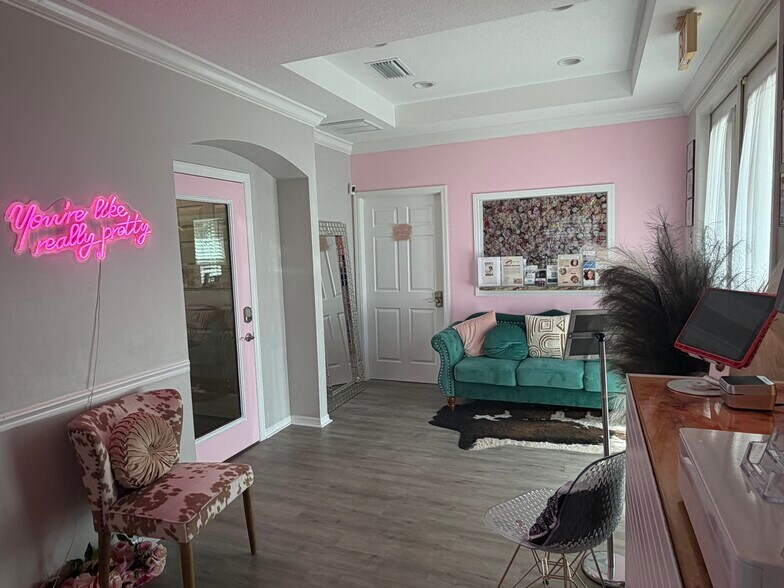 More Photos Of 5807 Argerian Dr, Wesley Chapel Office For Lease
