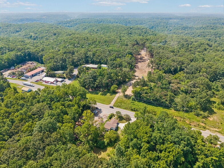 More Photos Of 1392 Fairview Blvd Blvd, Fairview General Retail For Sale