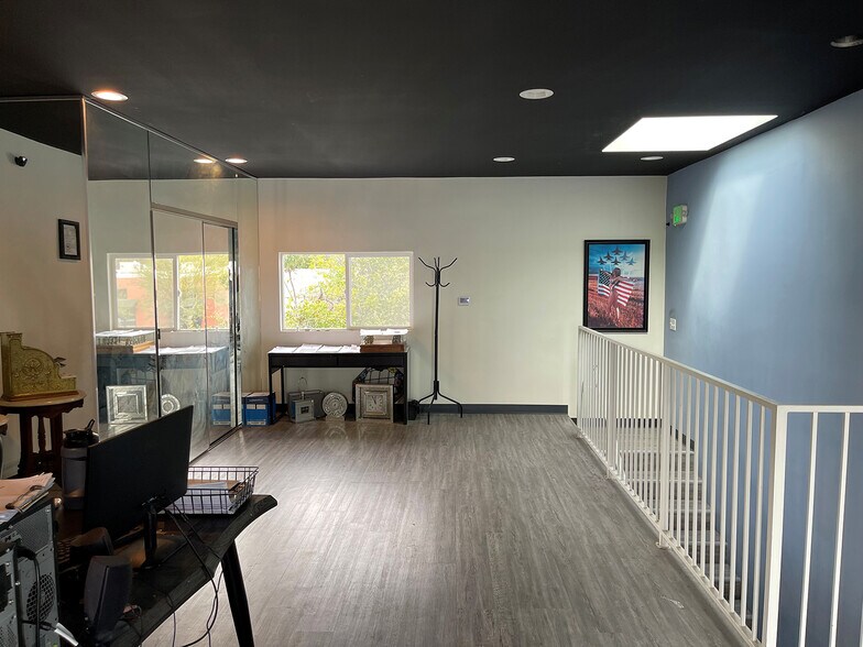 More Photos Of 2629 E Foothill Blvd, Pasadena Light Manufacturing For Sale