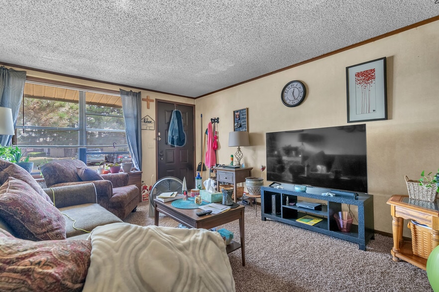 More Photos Of 3033 S P St, Elwood Apartments For Sale