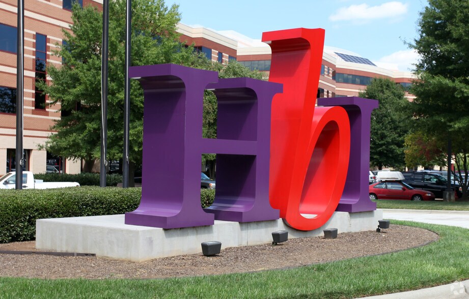 More Photos Of 1000 E Hanes Mill Rd, Winston-Salem Office For Sale