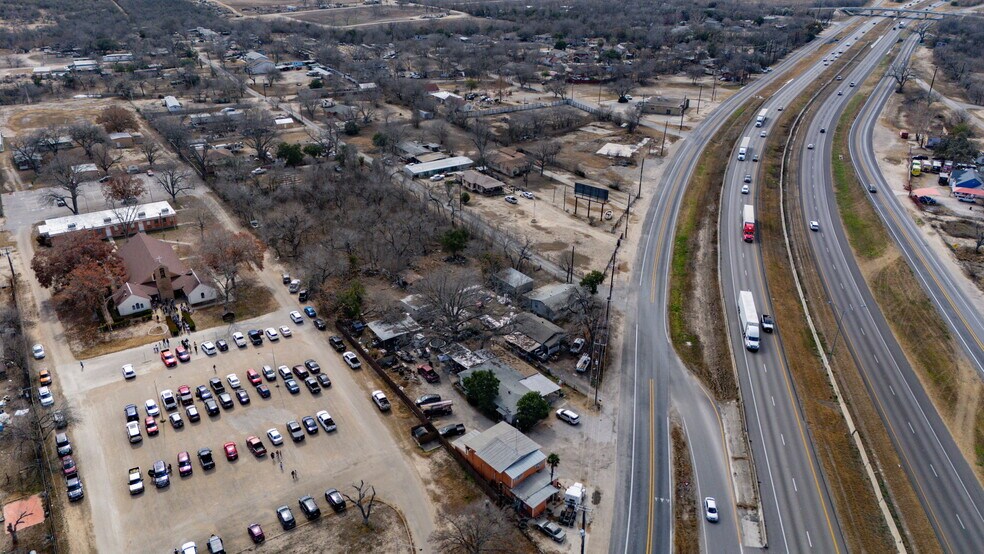 More Photos Of 13486 Interstate 35 S, Von Ormy Land For Sale