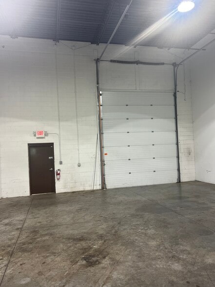 More Photos Of 900 W Blenheim Ave, Blackwood Flex For Lease