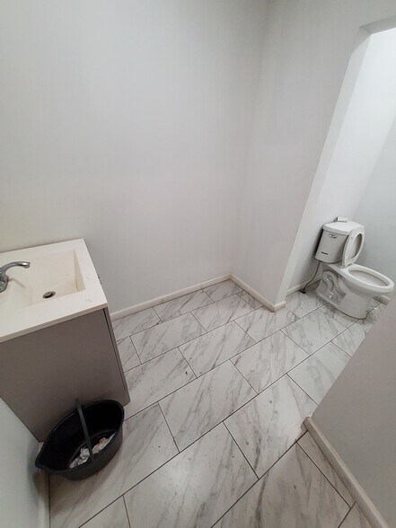 More Photos Of 1304 N Broad St, Hillside Warehouse For Lease