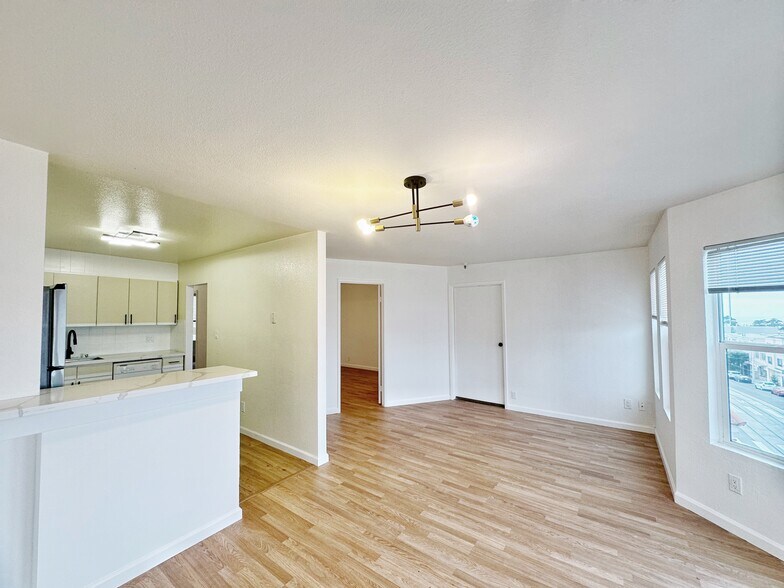 More Photos Of 1927-1929 Taraval St, San Francisco Apartments For Sale