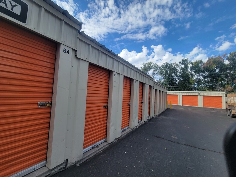 More Photos Of 2105 E Platte Ave, Colorado Springs Hotel For Sale