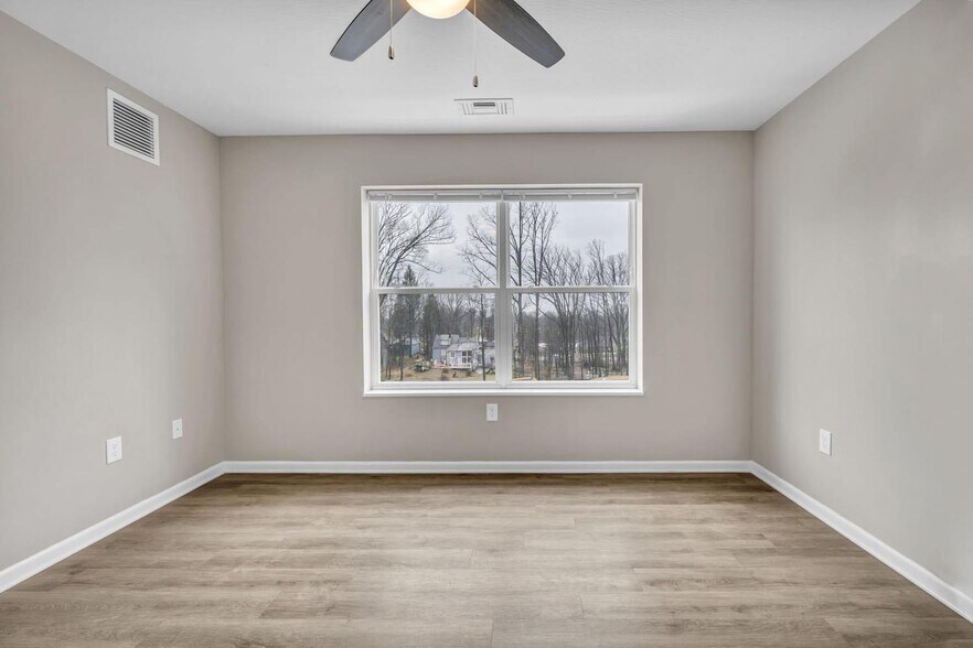 More Photos Of 6500 Powers Blvd, Parma Apartments For Lease