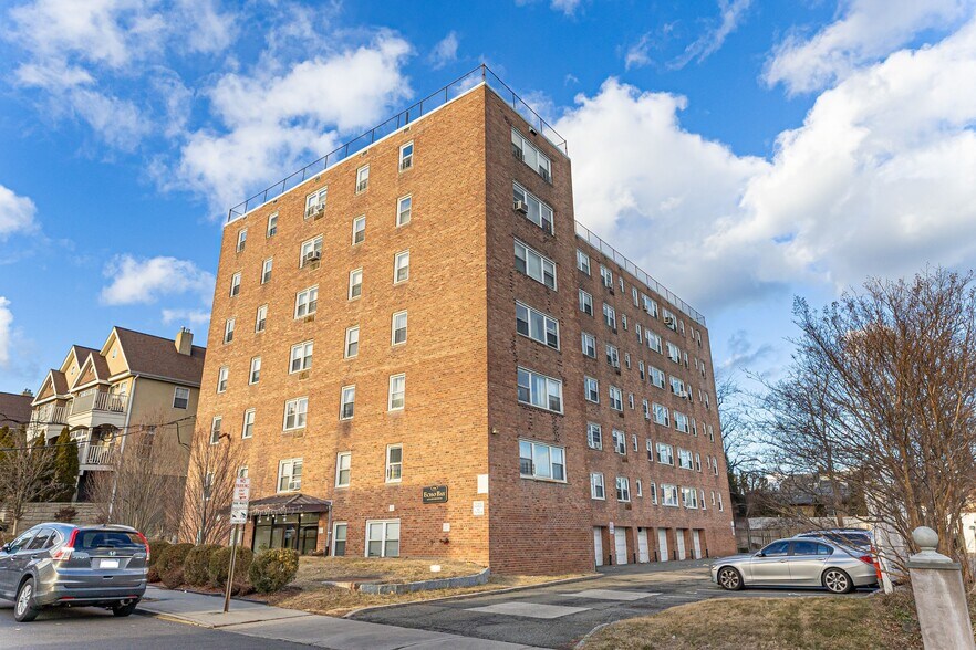 Primary Photo Of 126 Franklin Ave, New Rochelle Apartments For Sale