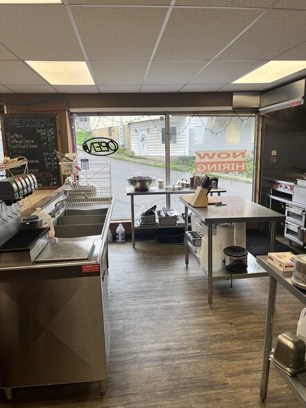 More Photos Of 439 Heffner St, Minersville Restaurant For Sale