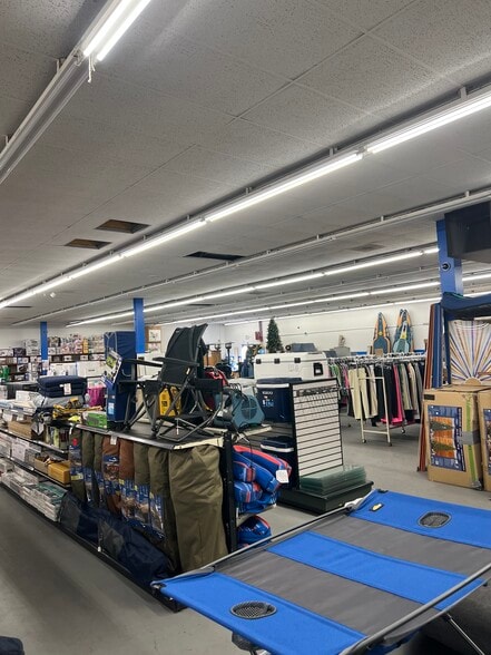 More Photos Of 2200 S Monaco Pky, Denver Storefront For Lease