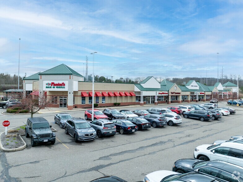 More Photos Of 8870-8934 Darrow Rd, Twinsburg Unknown For Lease