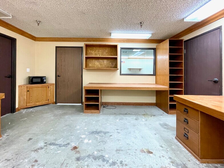 More Photos Of 11920 Goldring Rd, Arcadia Warehouse For Sale