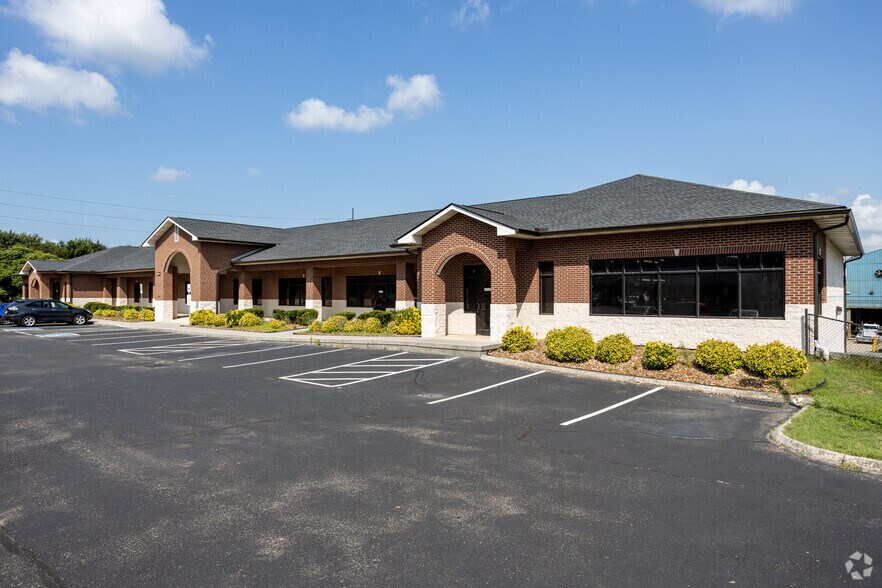 Primary Photo Of 5266 N National Dr, Knoxville Unknown For Lease