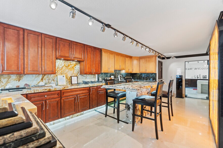 More Photos Of 990 NW 13th Ter, Fort Lauderdale Warehouse For Sale