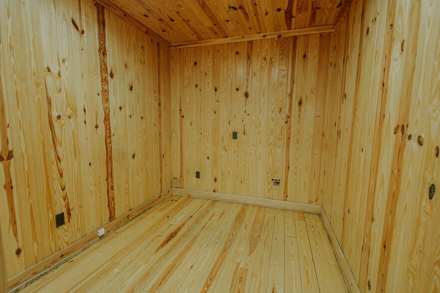 More Photos Of 1720 Metcalf Ave, Thomasville Warehouse For Lease