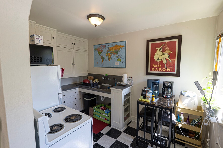 More Photos Of 1003 N 1st St, Renton Apartments For Sale