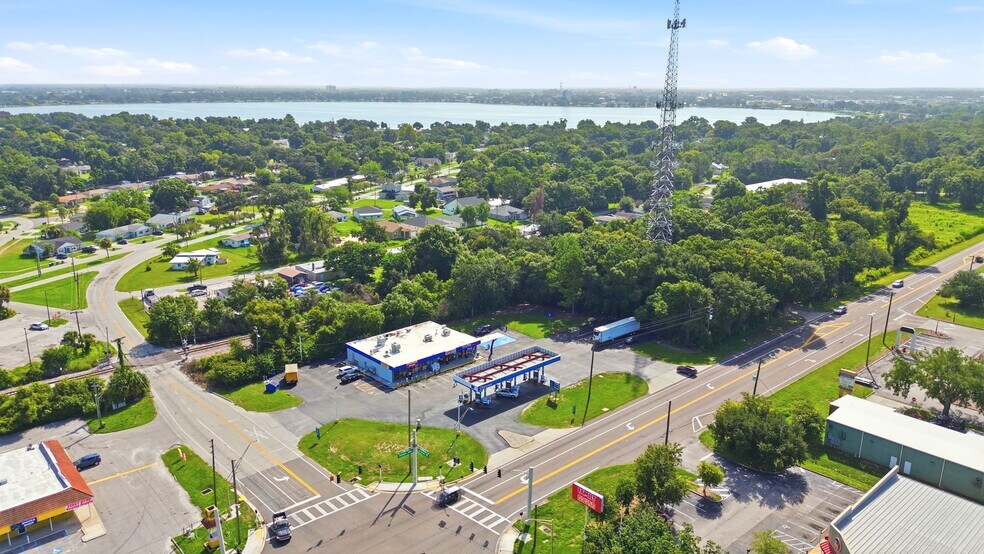 More Photos Of 2590 Recker Hwy, Winter Haven Service Station For Sale