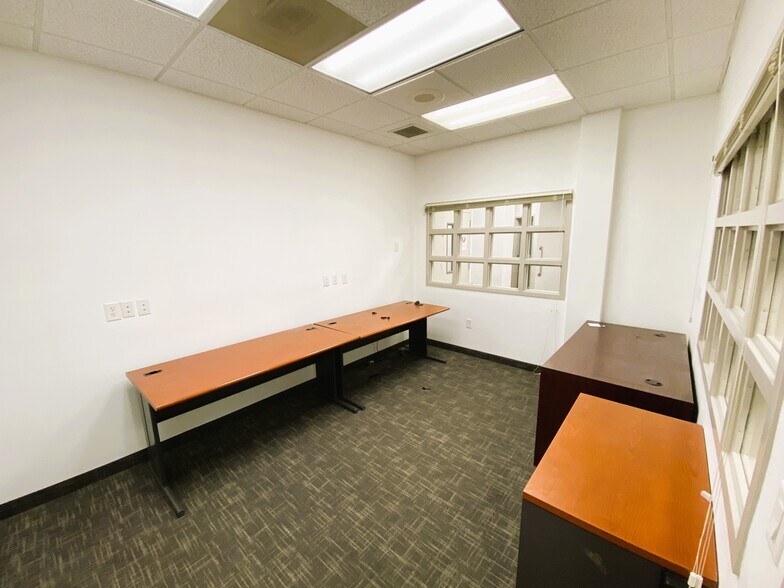 More Photos Of 401 Manatee Ave E, Bradenton Medical For Lease