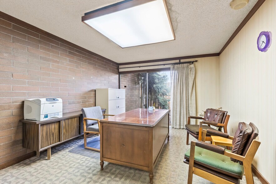 More Photos Of 411-413 N 2nd St, Yakima Office For Sale