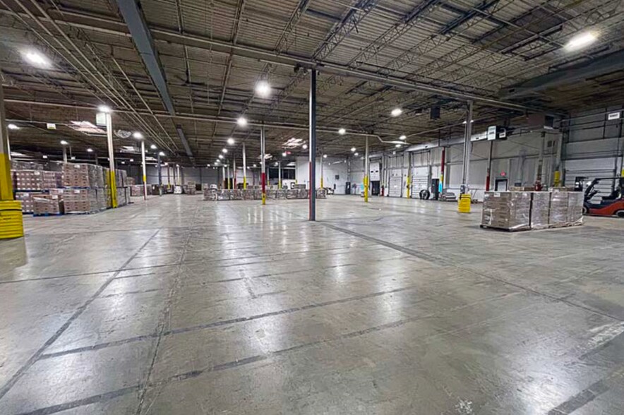 More Photos Of 7625 Empire Dr, Florence Warehouse For Lease