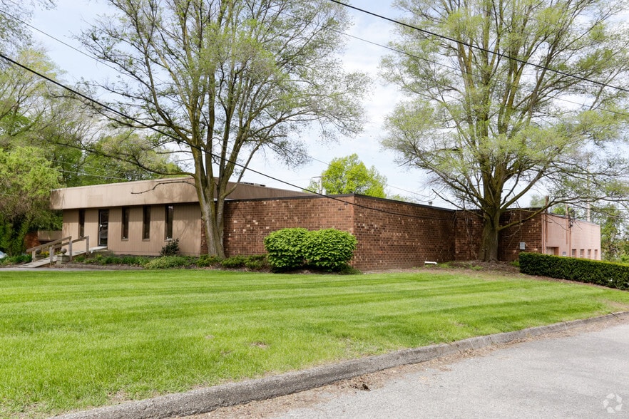 More Photos Of 1630 W Jackson St, Painesville Warehouse For Lease