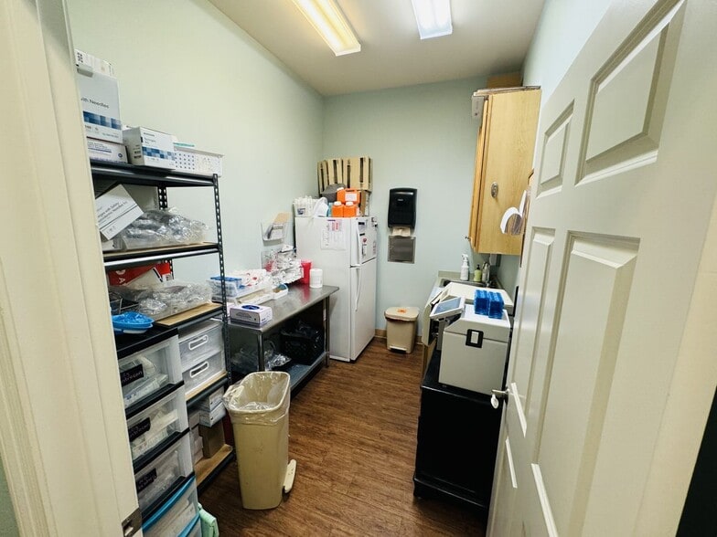 More Photos Of 56 Starbrush Cir, Covington Medical For Sale