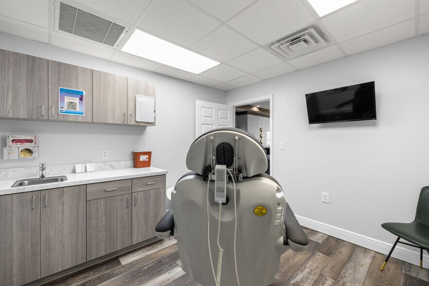 More Photos Of 815 S Howard Ave, Tampa Medical For Sale