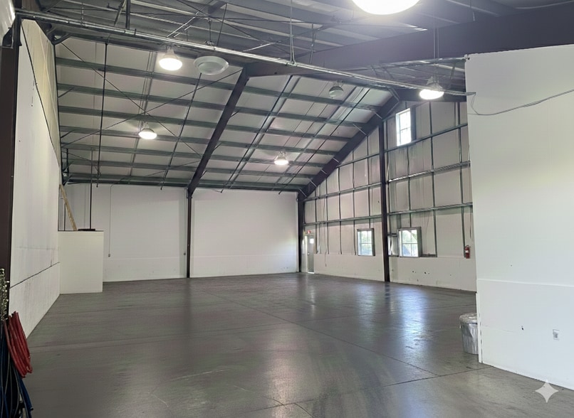 More Photos Of 368 Blodgett St, Cotati Warehouse For Lease