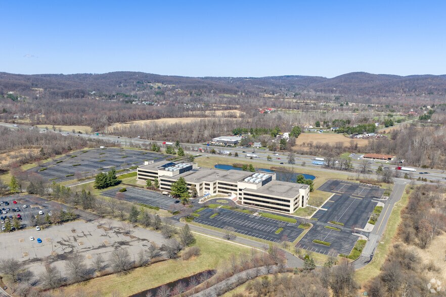 More Photos Of 53 Frontage Rd, Hampton Office For Sale