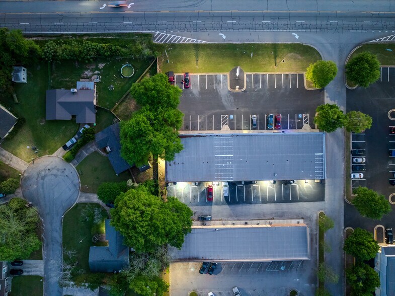 More Photos Of 154 Houston Lake Rd, Warner Robins Storefront For Sale