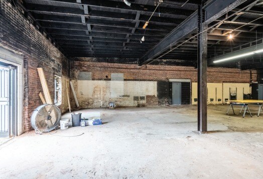 More Photos Of 320 W Davie St, Raleigh Flex For Lease