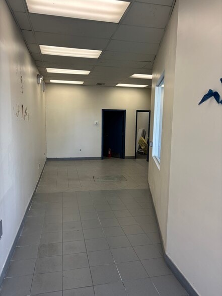 More Photos Of 2510 Boston Rd, Bronx Storefront For Lease