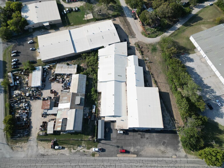 More Photos Of 5609 Azle Ave, Sansom Park Warehouse For Sale