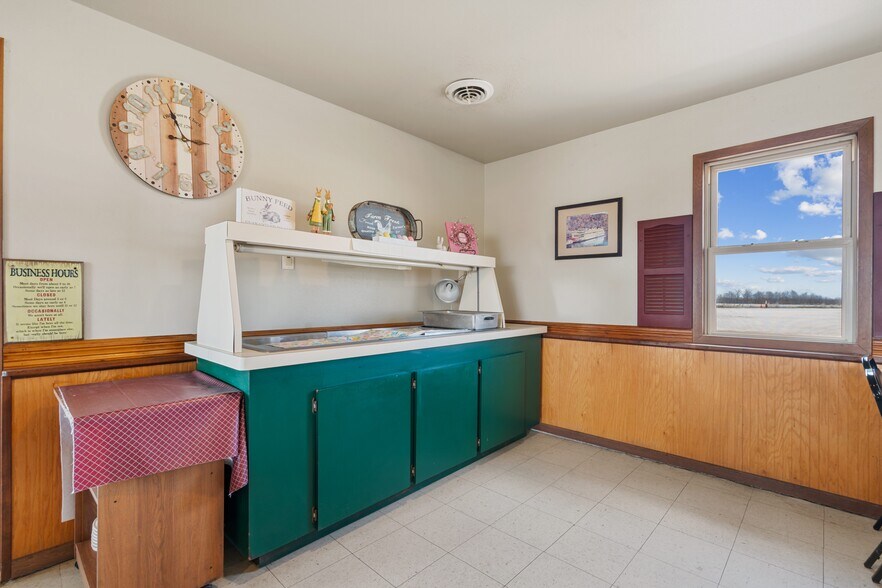 More Photos Of 28534 U.S. 18, Mc Gregor General Retail For Sale