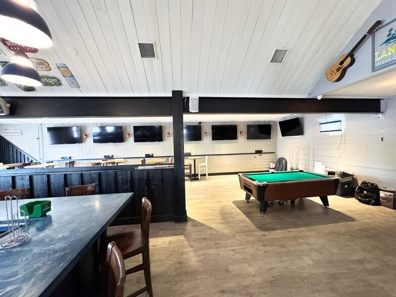 More Photos Of 388 Medford Ave, Patchogue Restaurant For Lease