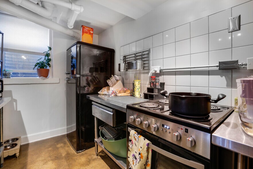 More Photos Of 1568 Vine St, Denver Apartments For Sale