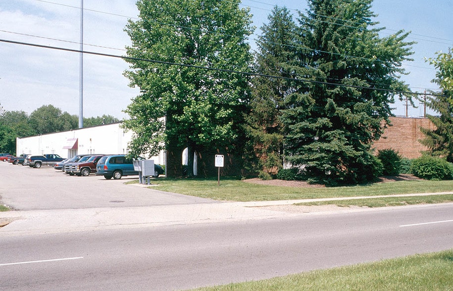 Primary Photo Of 484-516 Northland Blvd, Cincinnati Warehouse For Lease
