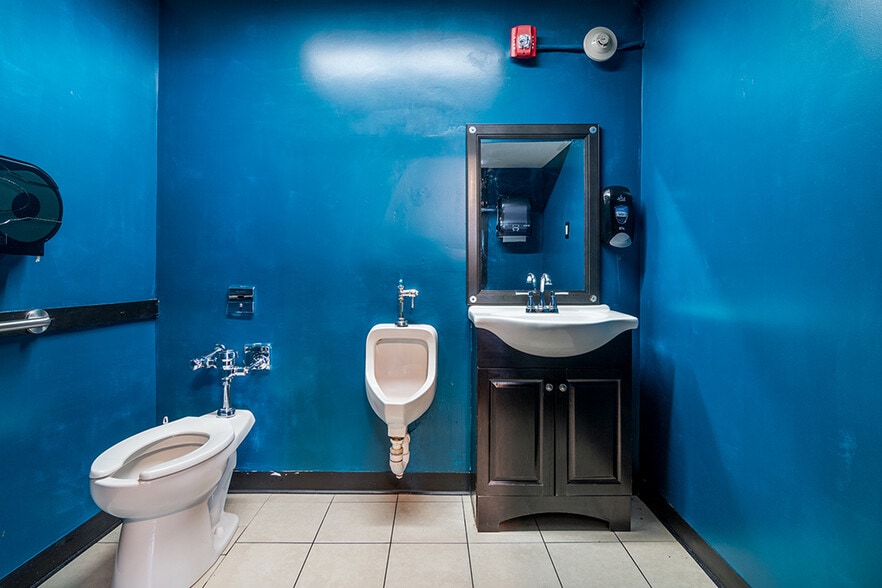 More Photos Of 245 Washington St, West Warwick Bar For Sale