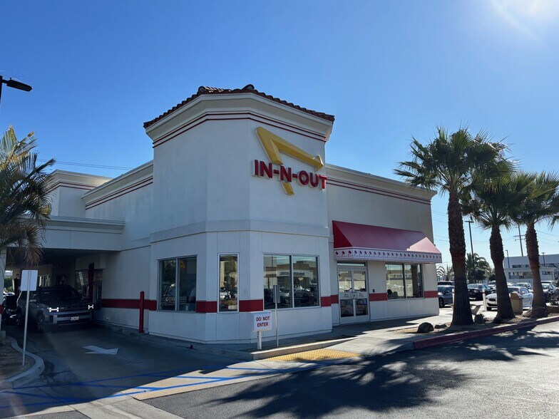 More Photos Of 7911-7927 Garden Grove Blvd, Garden Grove General Retail For Lease