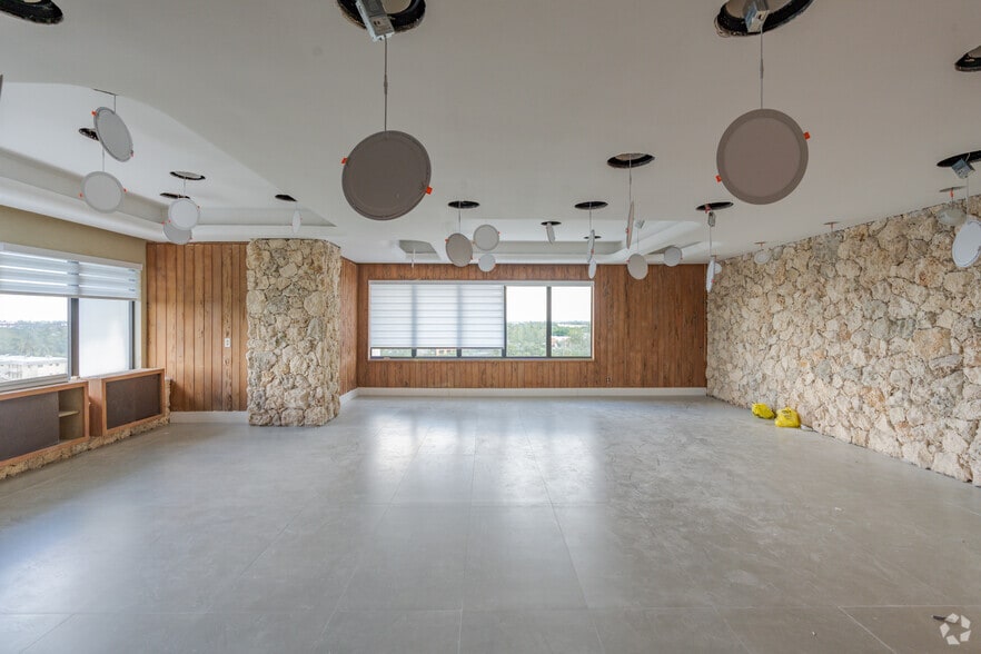 More Photos Of 4200 NW 16th St, Lauderhill Loft Creative Space For Lease