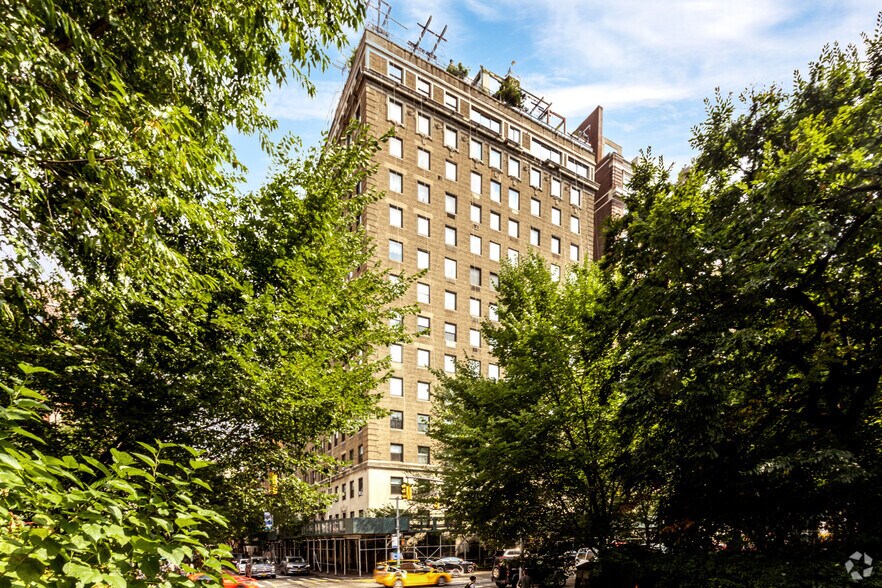 More Photos Of 1158 Fifth Ave, New York Coworking Space